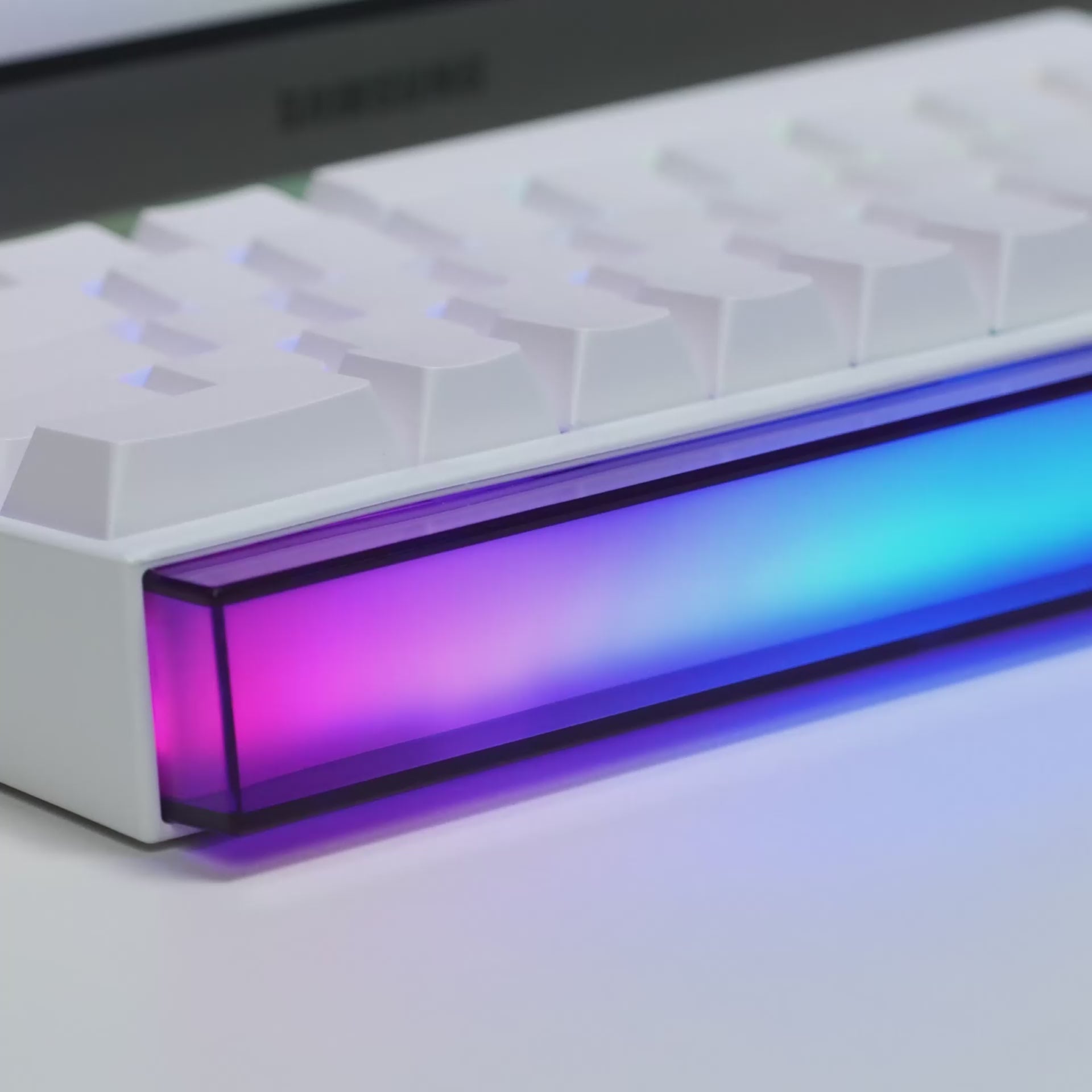 Teclado magnético Shine60 HE
